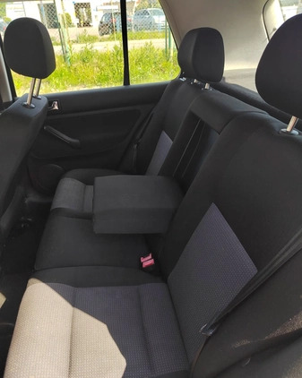 Volkswagen Golf cena 2000 przebieg: 265731, rok produkcji 2002 z Elbląg małe 154